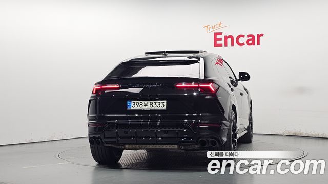 Lamborghini Urus 4.0 V8 — пробег 10 545 км — фото 4 из 5