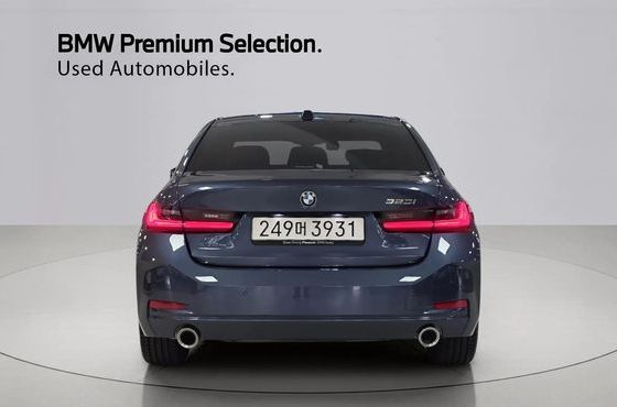 BMW 3-Series 320i — пробег 8 001 км — фото 4 из 5