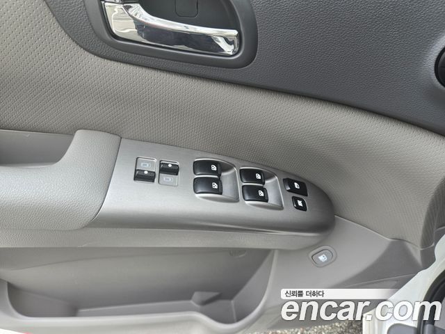 Kia Carnival GLX High-Deluxe — пробег 177 739 км — фото 5 из 5