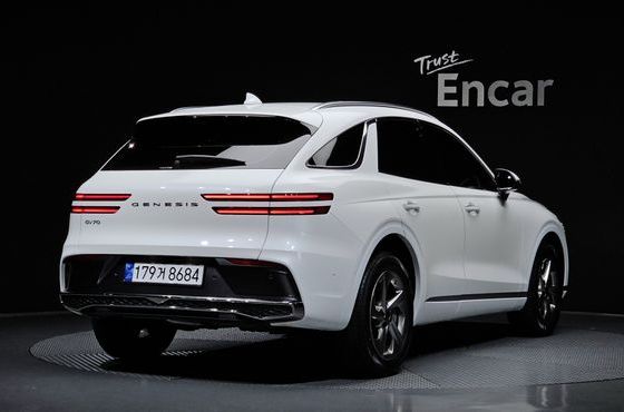 Genesis GV70 2.5T Gasoline 2WD — пробег 4 966 км — фото 2 из 5