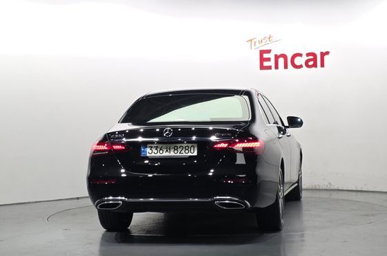 Mercedes-Benz E-Class E350 4MATIC Avantgarde — пробег 122 372 км — фото 4 из 5