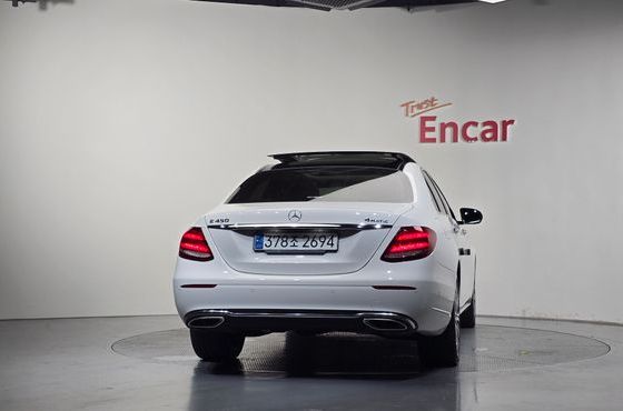 Mercedes-Benz E-Class E450 4MATIC Exclusive — пробег 67 582 км — фото 4 из 5