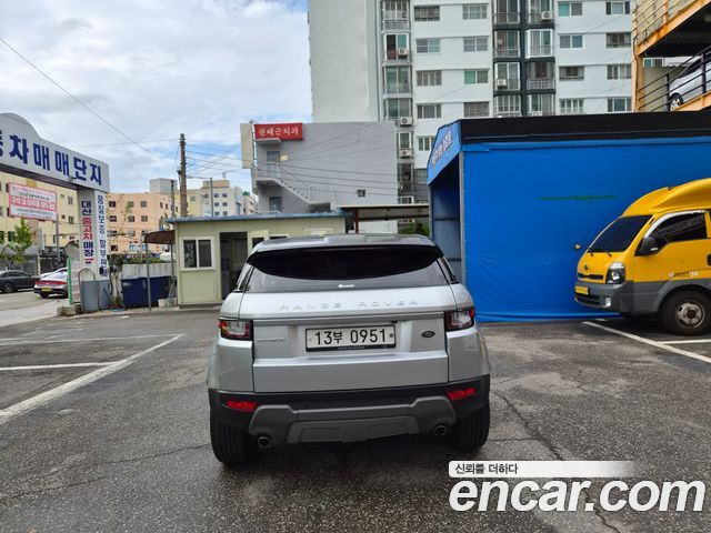 Land Rover Range Rover Evoque 2.0 TD4 SE — пробег 90 051 км — фото 4 из 5