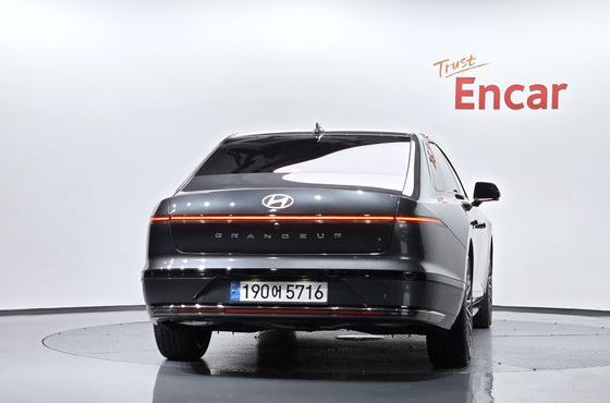 Hyundai Grandeur Calligraphy — пробег 16 607 км — фото 4 из 5