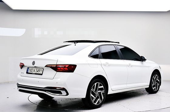 Volkswagen Jetta 1.5 TSI Prestige — пробег 27 896 км — фото 3 из 5