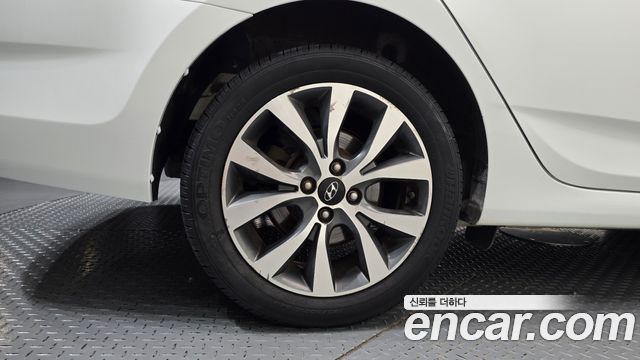 Hyundai Accent из Кореи Encar