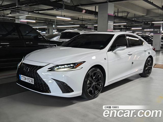 Lexus ES F-Sport — пробег 37 160 км — фото 2 из 5