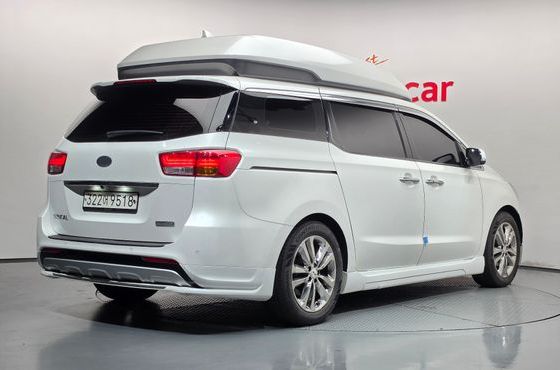 Kia Carnival 9-seater Hi-Limousine Prestige — пробег 188 584 км — фото 2 из 5