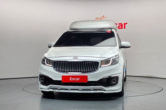 Kia Carnival 9-seater Hi-Limousine Prestige — пробег 188 584 км — фото 3 из 5