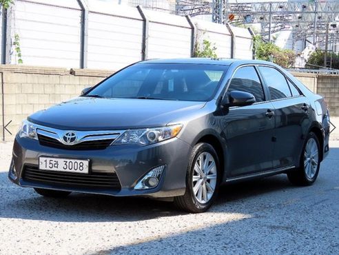 Toyota Camry 2.5 XLE — пробег 89 866 км — фото 2 из 5