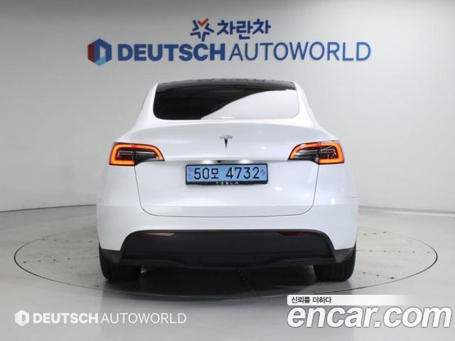 Tesla Model Y RWD — пробег 9 353 км — фото 4 из 5