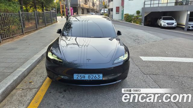 Tesla Model 3 Premium Long Range RWD — пробег 4 800 км — фото 1 из 5