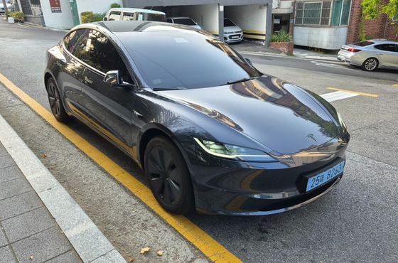 Tesla Model 3 Premium Long Range RWD — пробег 4 800 км — фото 2 из 5