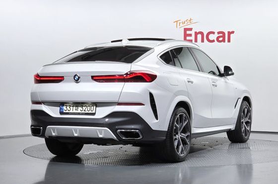 BMW X6 xDrive40i M Sport — пробег 43 112 км — фото 2 из 5