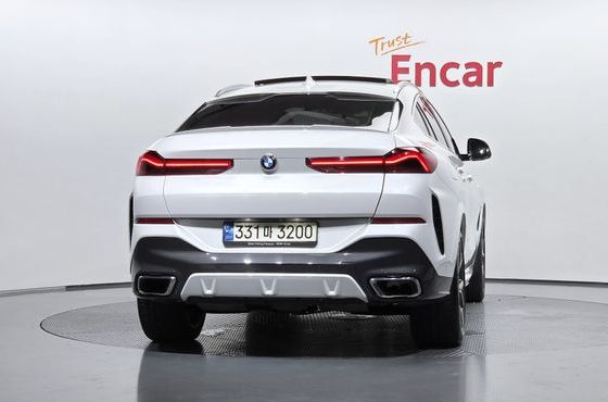 BMW X6 xDrive40i M Sport — пробег 43 112 км — фото 4 из 5