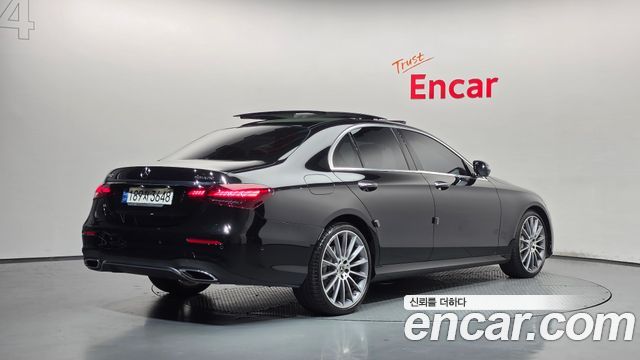 Mercedes-Benz E-Class E350 4MATIC AMG Line — пробег 9 351 км — фото 2 из 5
