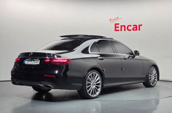 Mercedes-Benz E-Class E350 4MATIC AMG Line — пробег 9 351 км — фото 2 из 5