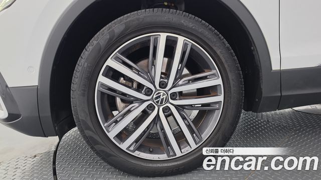 Volkswagen Tiguan 2.0 TSI Prestige — пробег 57 940 км — фото 5 из 5