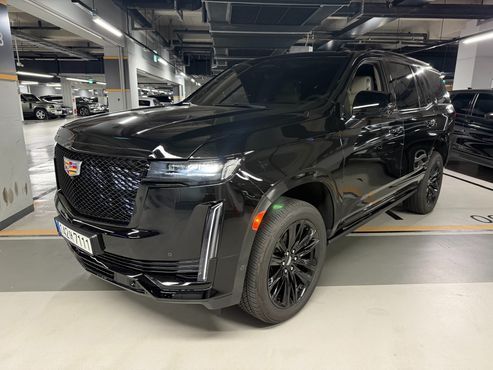 Cadillac Escalade 6.2 Sports Platinum — пробег 24 856 км — фото 1 из 5