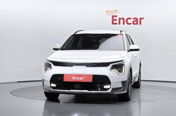 Kia Niro Earth — пробег 26 970 км — фото 3 из 5