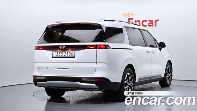 Kia Carnival из Кореи Encar