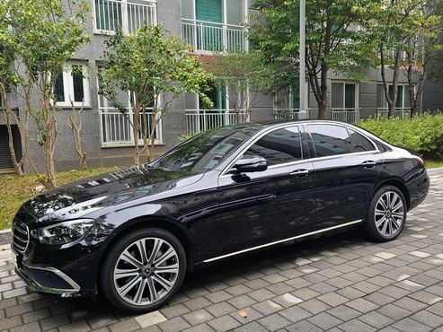 Mercedes-Benz E-Class E300e 4MATIC Exclusive — пробег 38 000 км — фото 1 из 5