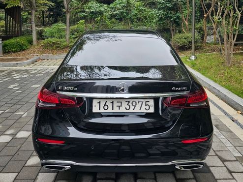Mercedes-Benz E-Class E300e 4MATIC Exclusive — пробег 38 000 км — фото 4 из 5