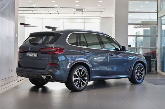 BMW X5 xDrive 30d M Sport — пробег 101 947 км — фото 2 из 5