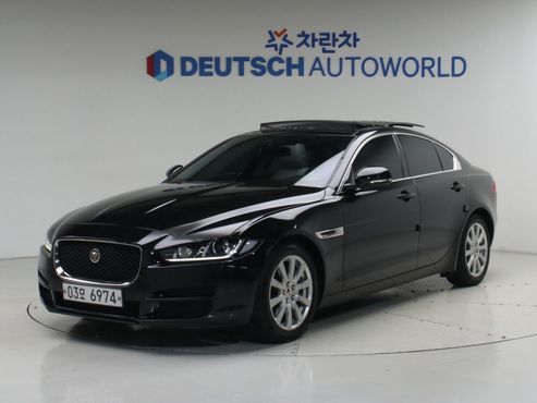 Jaguar XE 20d Prestige — пробег 87 141 км — фото 2 из 5