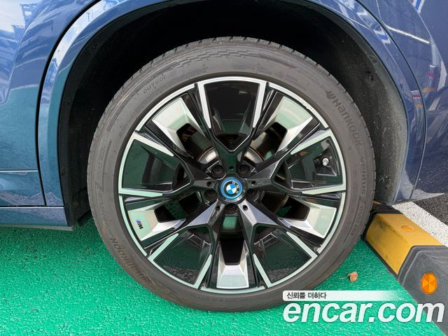 BMW iX3 M Sports — пробег 38 000 км — фото 5 из 5