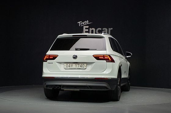 Volkswagen Tiguan 2.0 TDI Prestige — пробег 53 098 км — фото 4 из 5