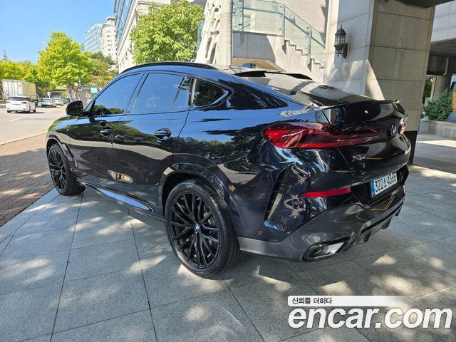 BMW X6 xDrive40d M Sport Pro — пробег 4 100 км — фото 2 из 5