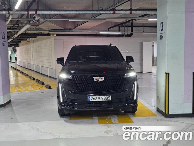 Cadillac Escalade 6.2 Sports Platinum — пробег 105 000 км — фото 1 из 5