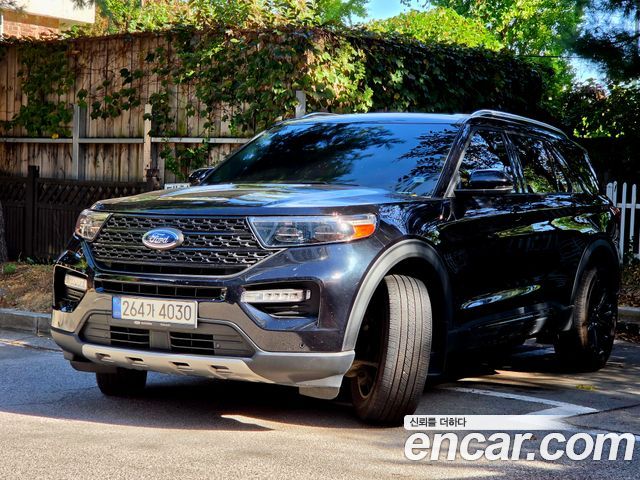 Ford Explorer 2.3 LimIted 4WD — пробег 54 000 км — фото 2 из 5