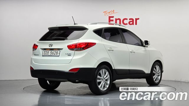 Hyundai Tucson Diesel 2WD LX20 Smart-Pack — пробег 176 920 км — фото 2 из 5