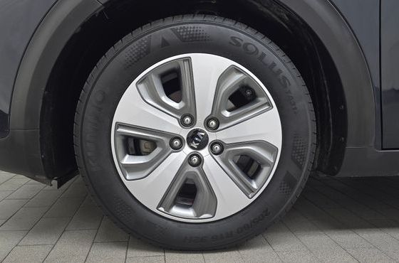 Kia Niro 1.6 HEV Luxury — пробег 85 921 км — фото 5 из 5