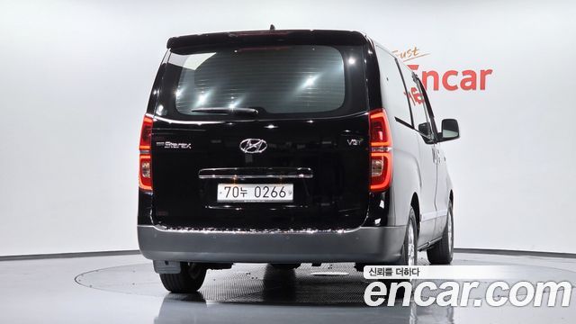 Hyundai Starex Wagon 12-Seater Smart — пробег 79 829 км — фото 4 из 5