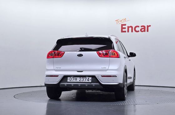 Kia Niro Noblesse — пробег 133 273 км — фото 4 из 5