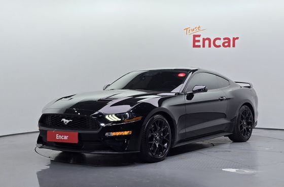 Ford Mustang Coupe — пробег 25 153 км — фото 1 из 5