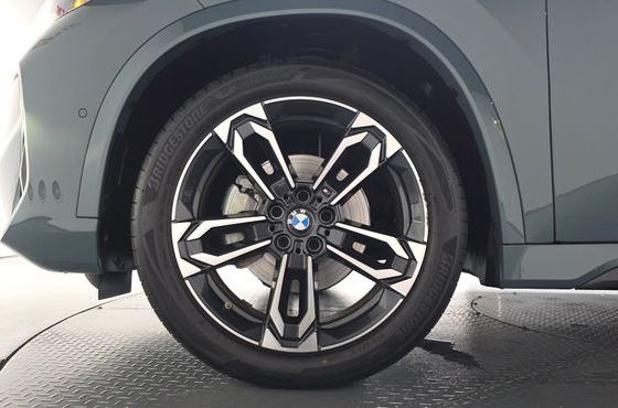 BMW X1 xDrive 20i M Sport — пробег 11 667 км — фото 5 из 5