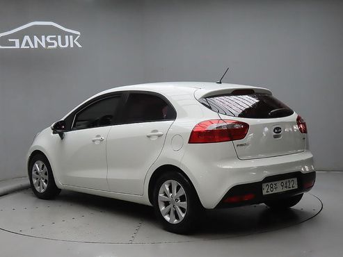 Kia pride 1.6 GDI Hatchback Luxury — пробег 117 598 км — фото 3 из 5
