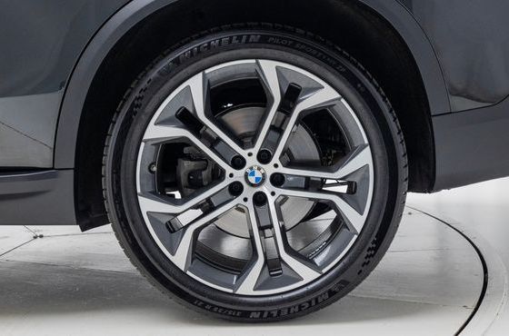 BMW X5 xDrive 40i xLine — пробег 80 750 км — фото 5 из 5