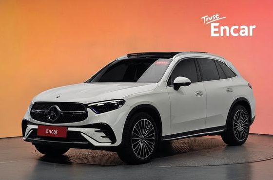 Mercedes-Benz GLC-Class GLC300 4MATIC AMG Line — пробег 28 179 км — фото 1 из 5