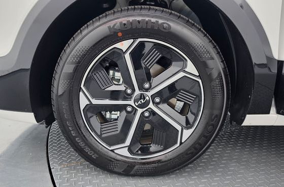Kia Niro Prestige — пробег 2 271 км — фото 5 из 5