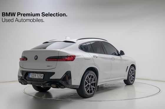 BMW X4 xDrive20i M Sports Pro — пробег 47 560 км — фото 2 из 5