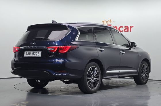Infiniti QX60 3.5 AWD — пробег 72 285 км — фото 2 из 5