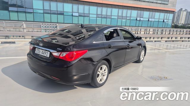 Hyundai Sonata LPi Deluxe — пробег 162 000 км — фото 2 из 5