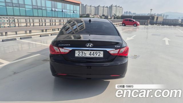 Hyundai Sonata LPi Deluxe — пробег 162 000 км — фото 4 из 5
