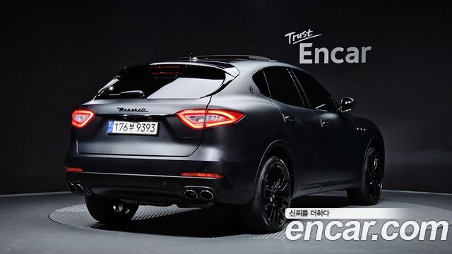 Maserati Levante 3.0 AWD GranSport — пробег 106 670 км — фото 2 из 5