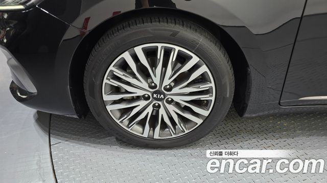 Kia K7 из Кореи Encar
